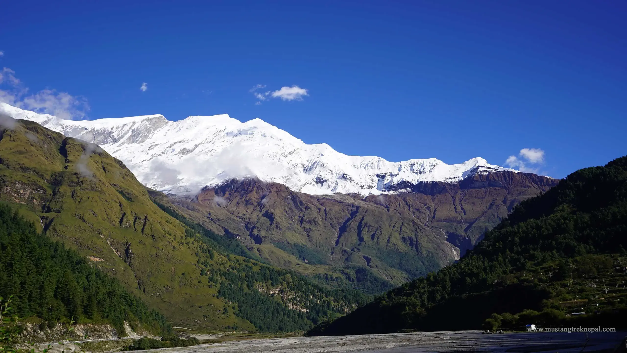 Kali Gandaki valley trek to Tatopani, Marpha & Muktinath